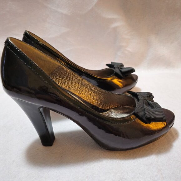 Sofft Burgundy/Wine Patent Leather Womens Pumps W/ Bow Size 8M 4" Heel. Peep toe - Picture 3 of 9